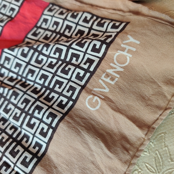 Authentic Givenchy Skinny Silk Scarf 4G Logo - Picture 10 of 15